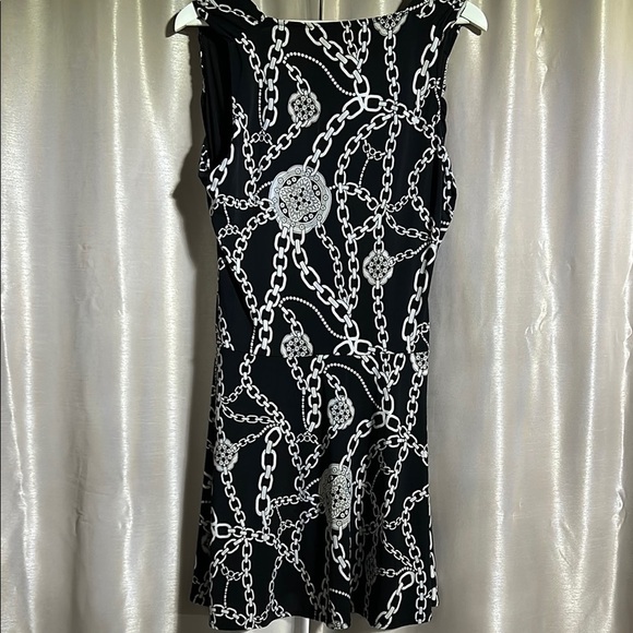 Jennifer Lopez Black and White V-Neck Sundress - Picture 6 of 7